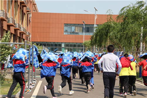 商河县清华园学校开展地震应急避险疏散演练 - 山东商河清华园学校